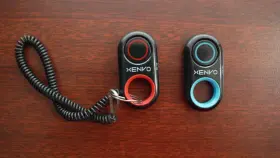 Xenvo 445056928916 Shutterbug - Camera Remote Control Bluetooth Wireless Button Two Pack