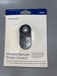Insignia Ns-wscn Black Wireless Remote Shutter Control For Nikon Dslr Cameras Open. Price: $10.00.
