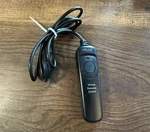 Vello Wired Remote Switch W/ Micro Usb AZ1012 For Nikon Used. Price: $16.00.
